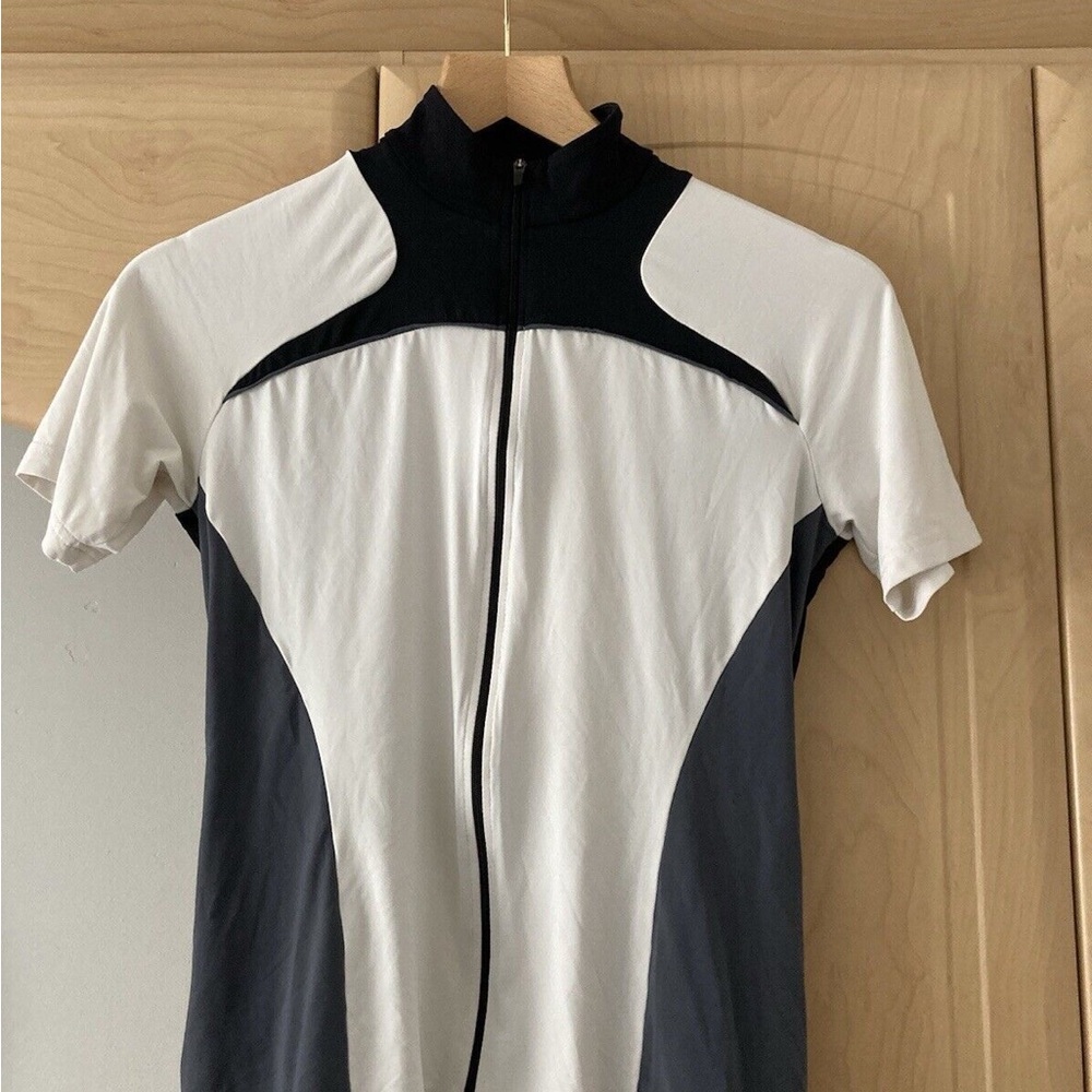 Women's Tops